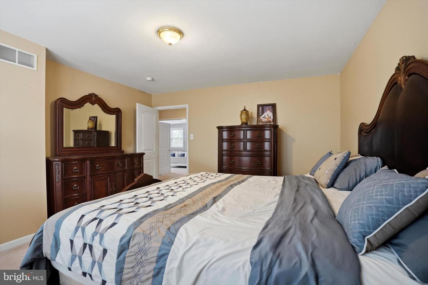 31 Evergreen Avenue photo 20