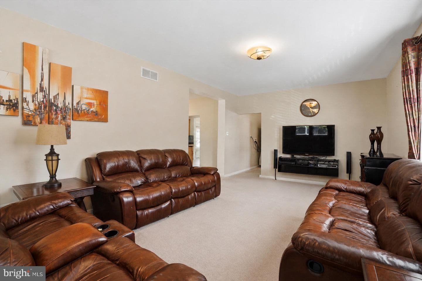 31 Evergreen Avenue photo 8