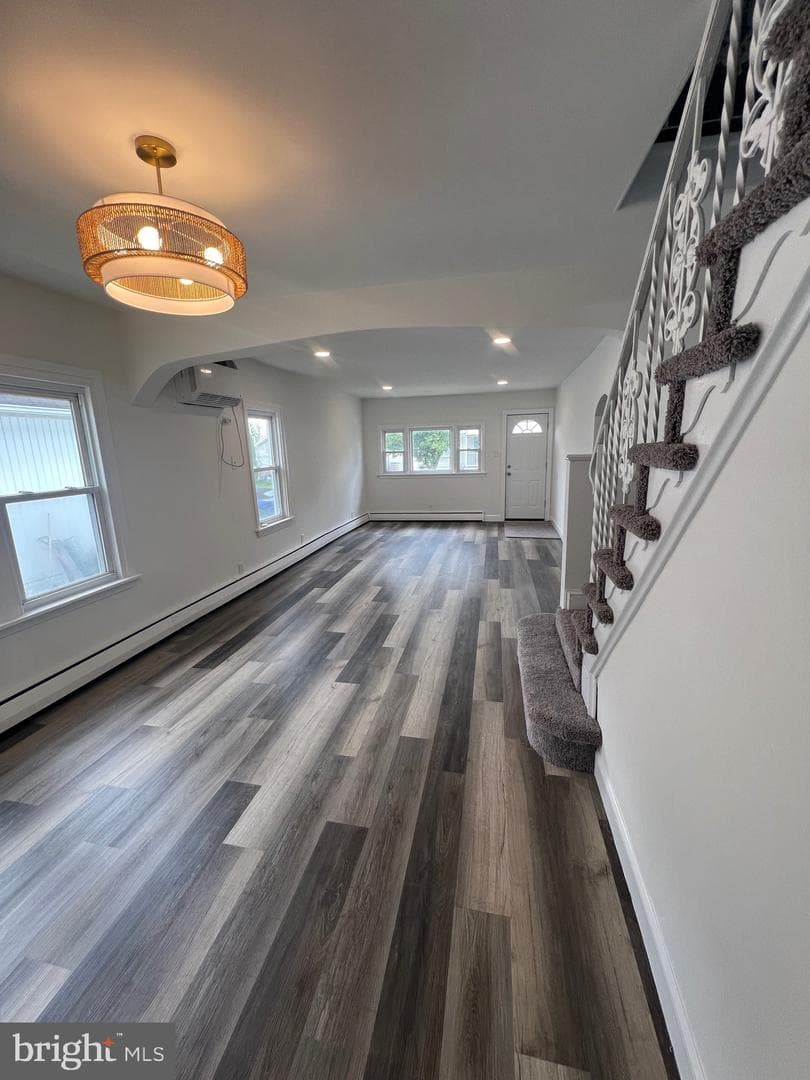1023 Langley Street photo 6