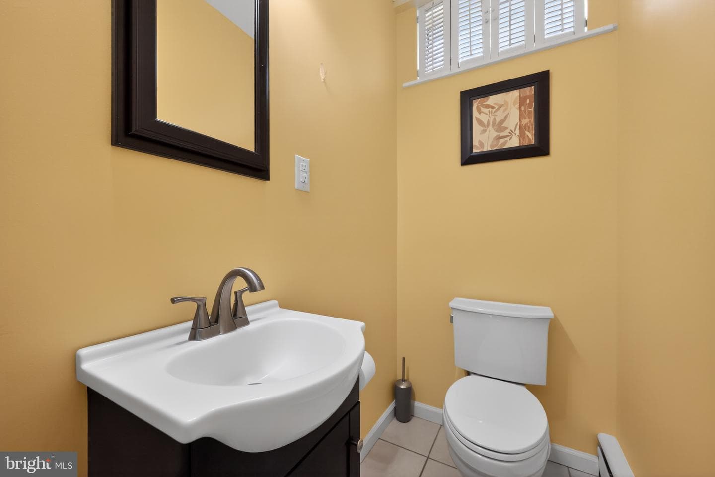 8 N Longpoint Lane photo 29