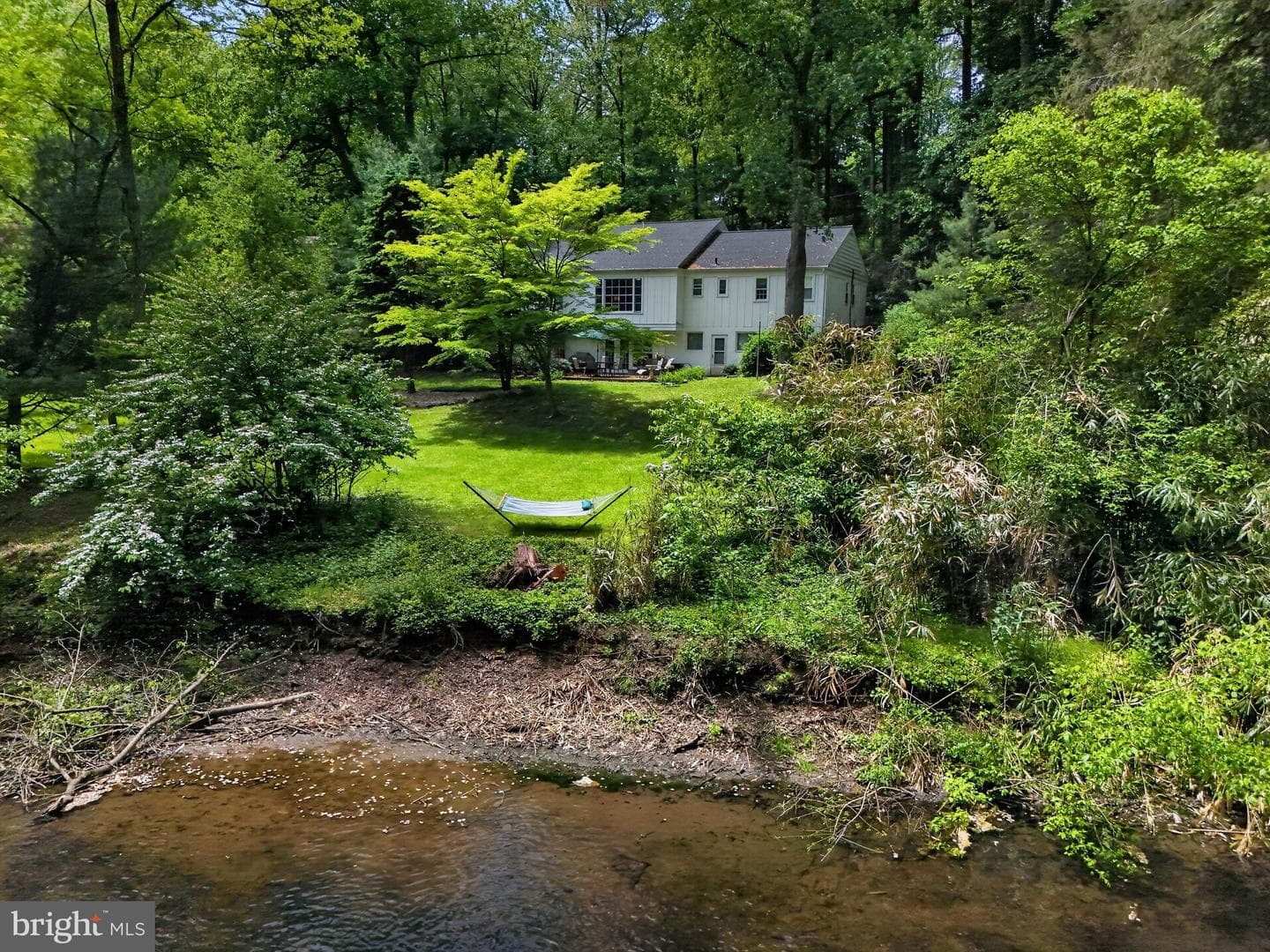 8 N Longpoint Lane photo 36