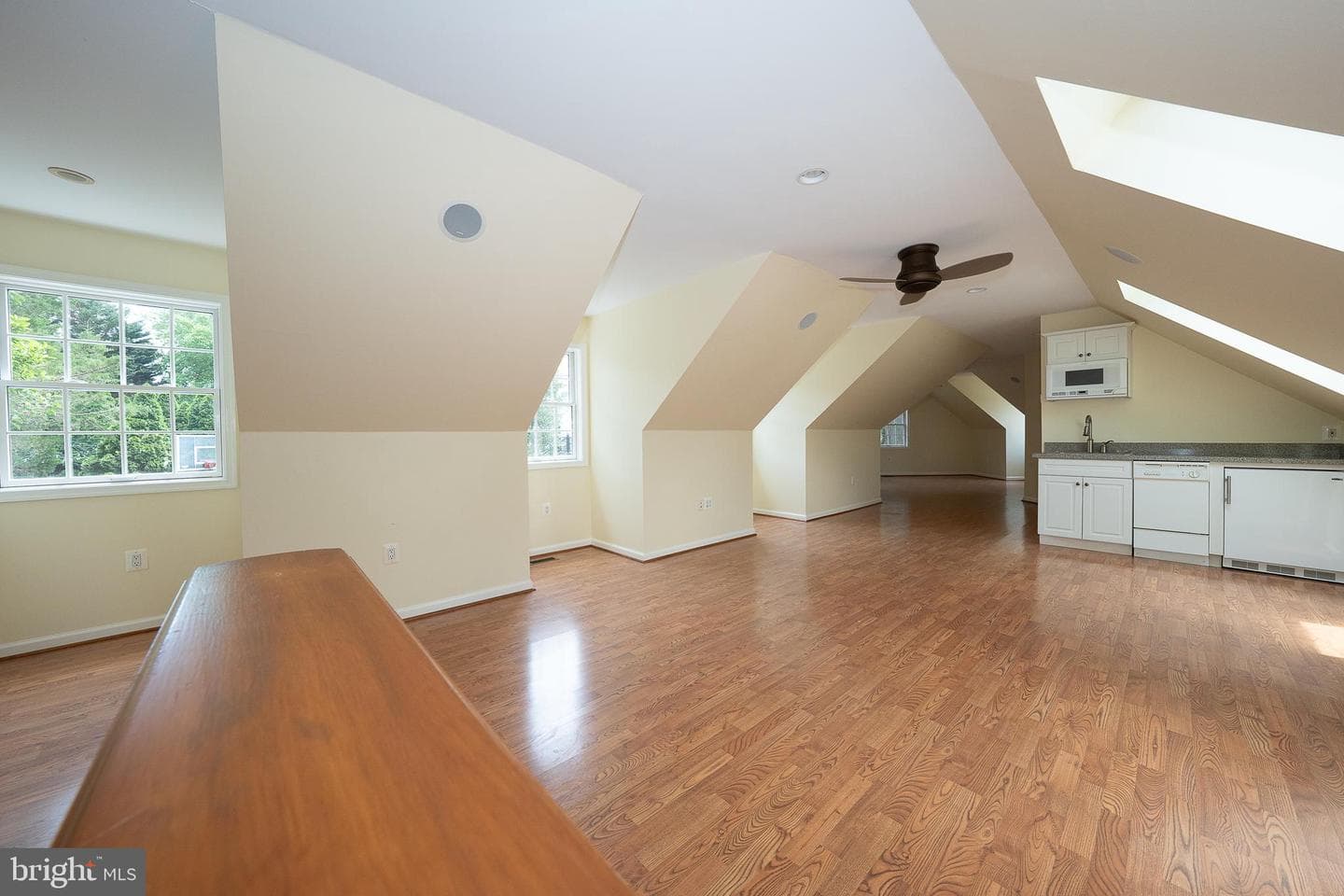 101 E Brookhaven Road photo 96
