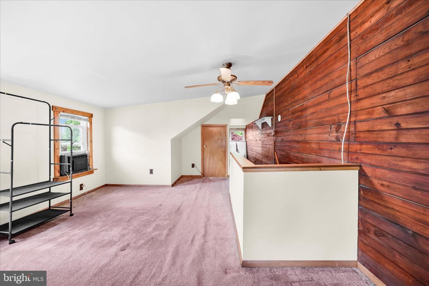 1666 Ward Street photo 24