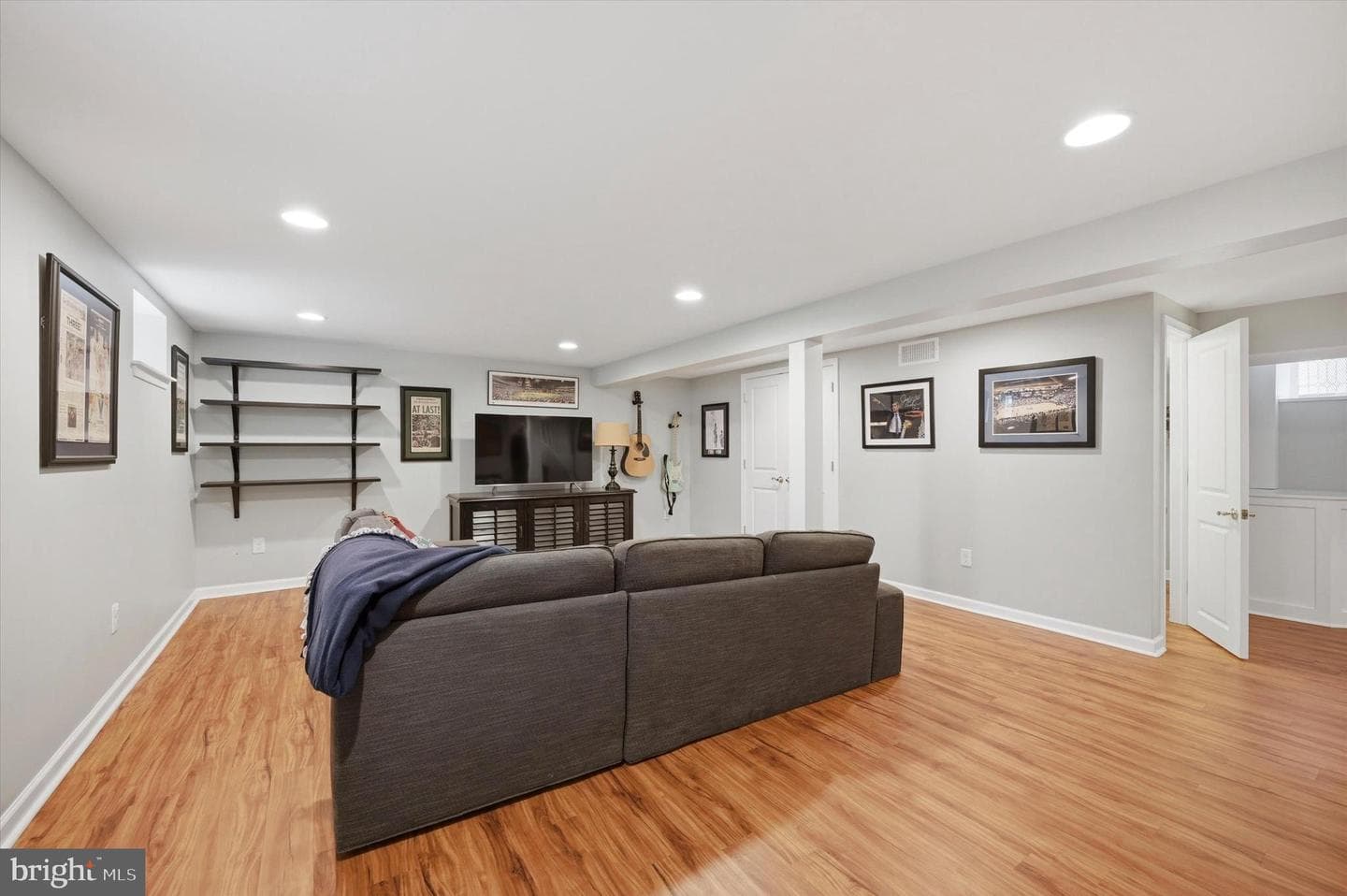 2408 Olcott Avenue photo 17