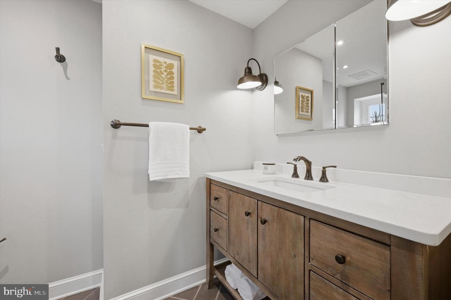 2408 Olcott Avenue photo 27