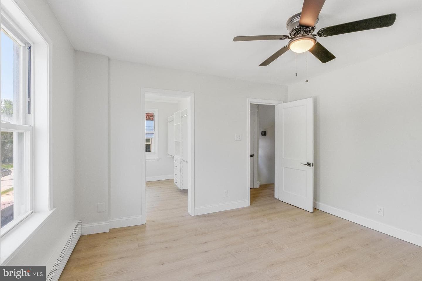 102 E Oak Ln photo 22