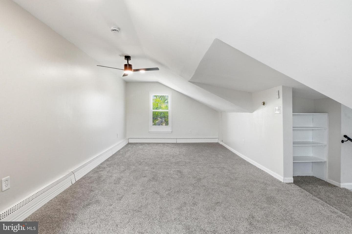 102 E Oak Ln photo 29