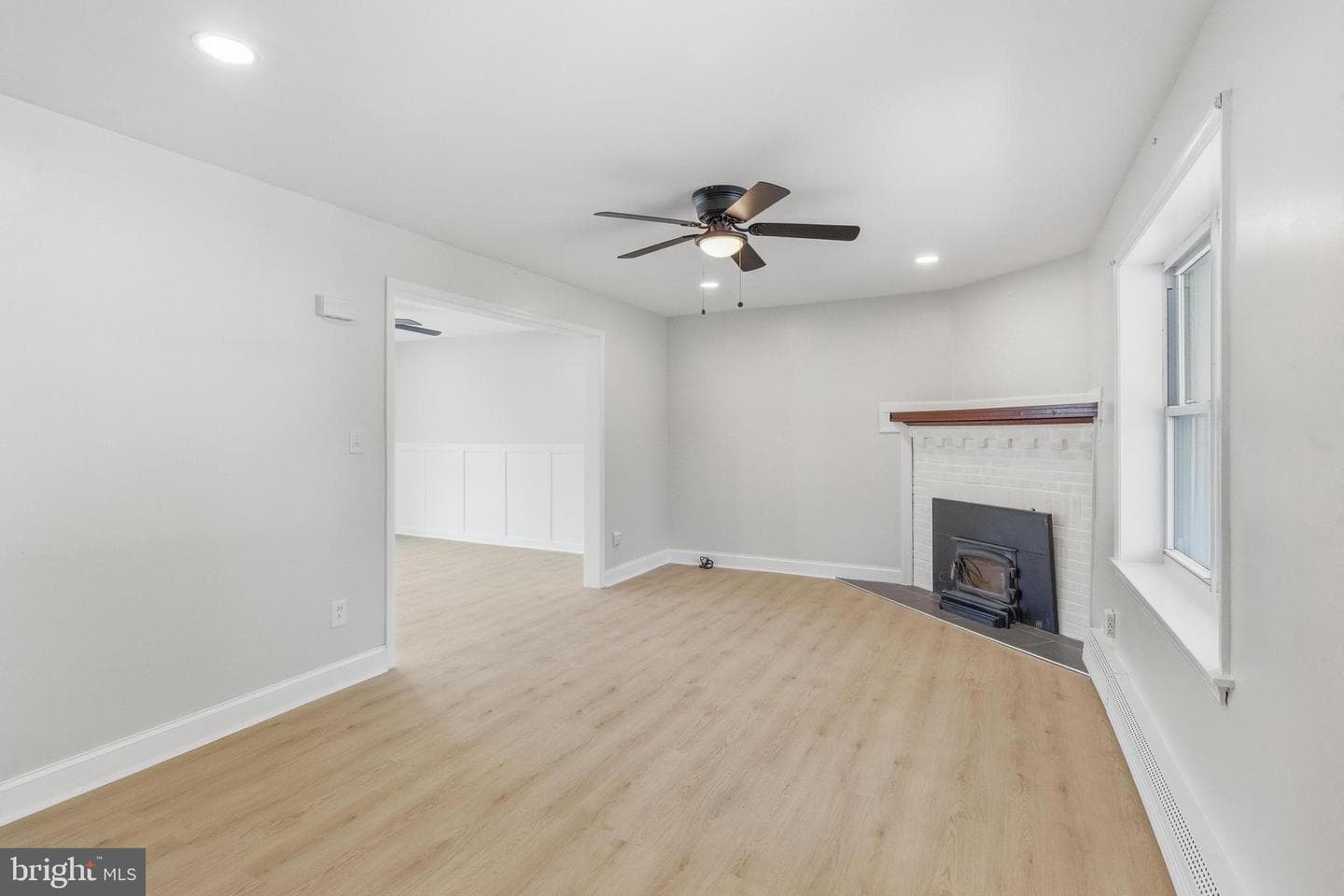102 E Oak Ln photo 6