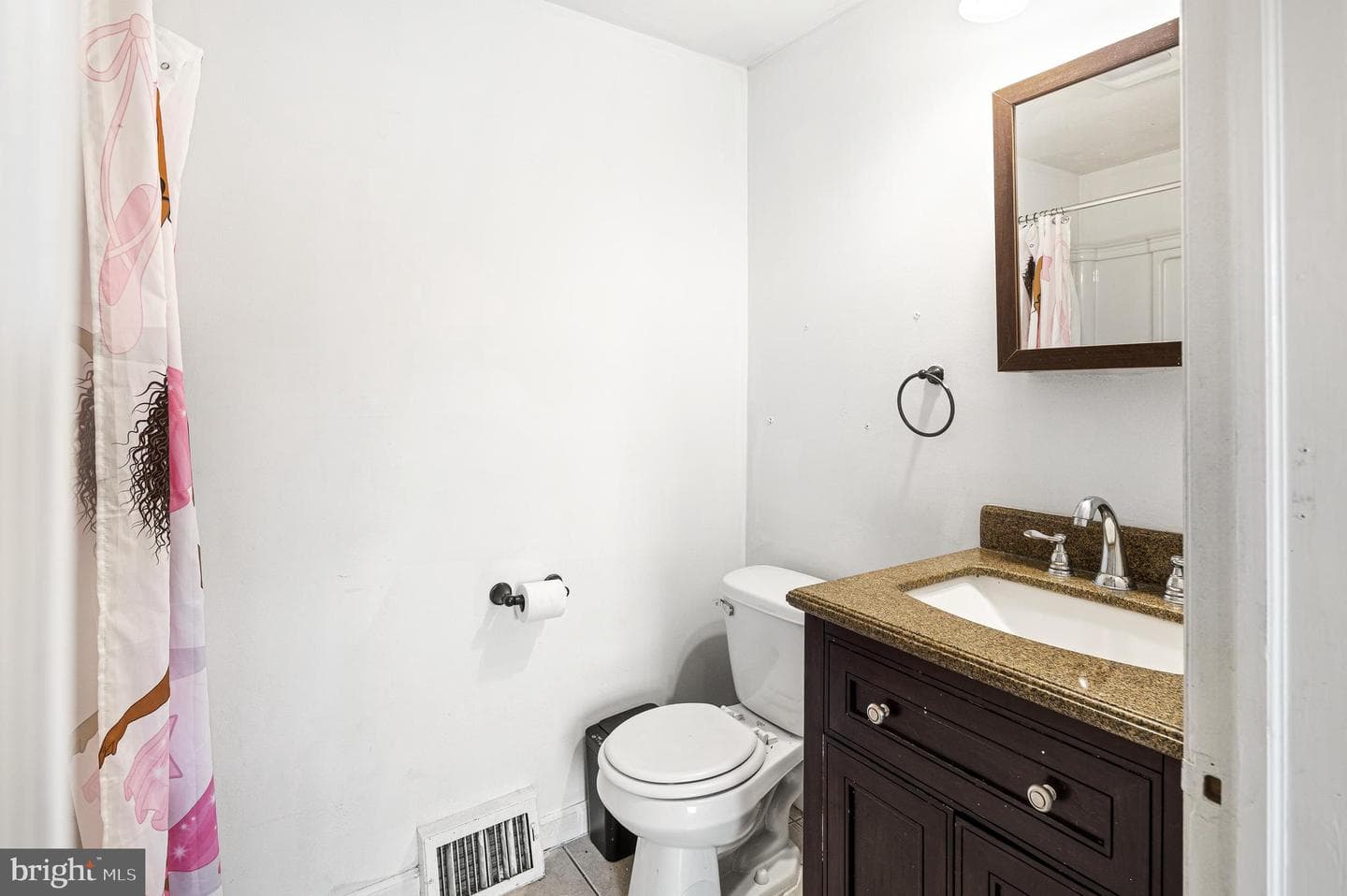 801 Addingham Avenue photo 32