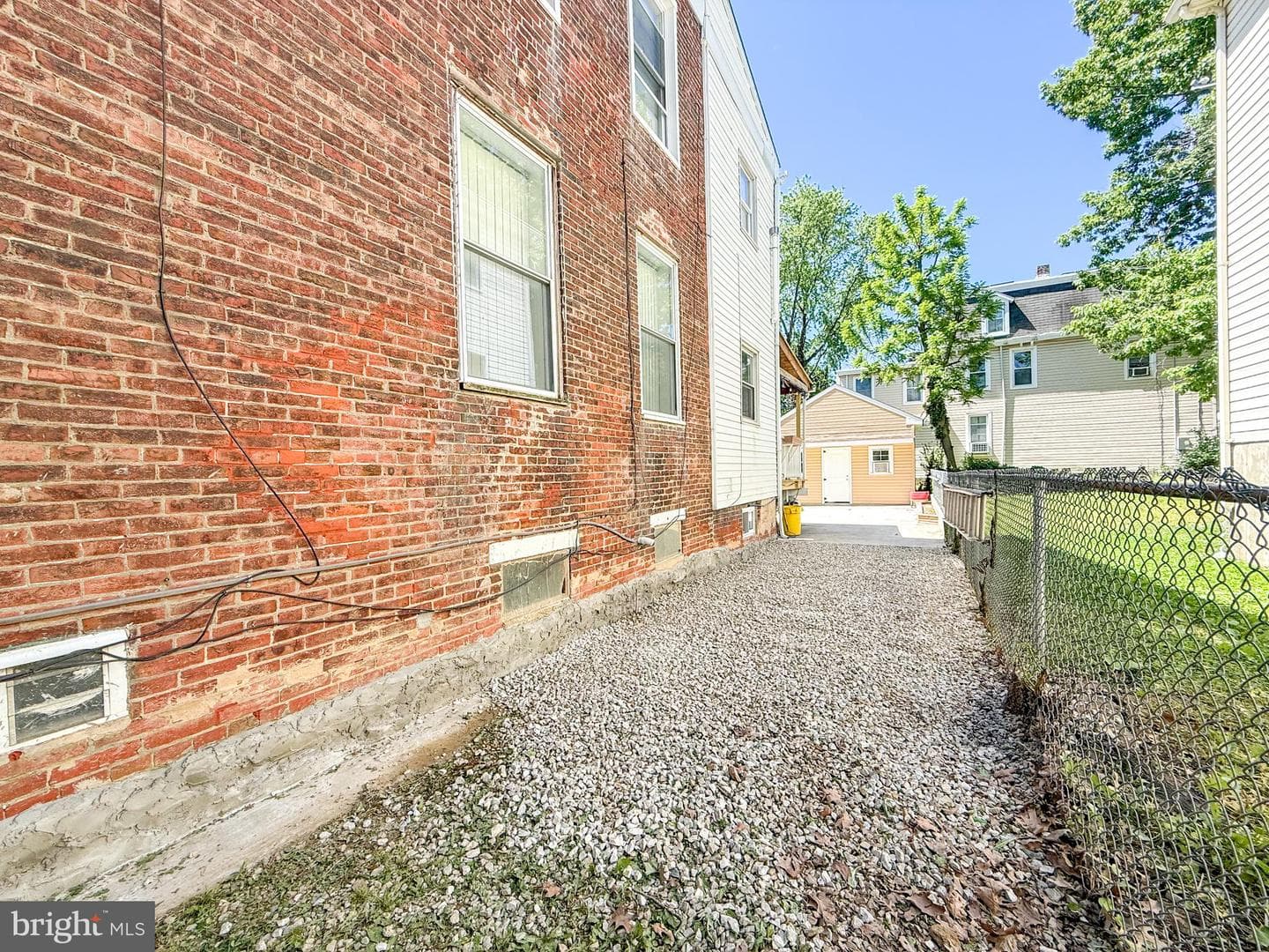 204 Barker Avenue photo 32