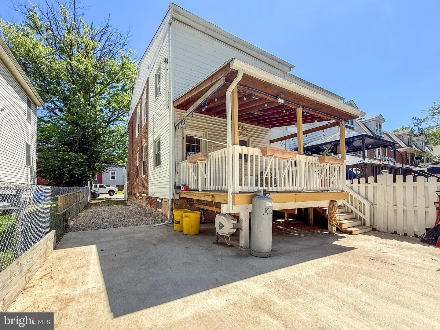 204 Barker Avenue photo 33