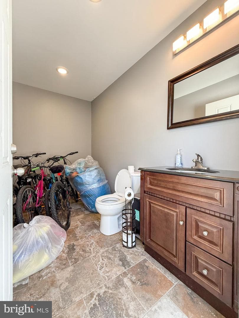204 Barker Avenue photo 39