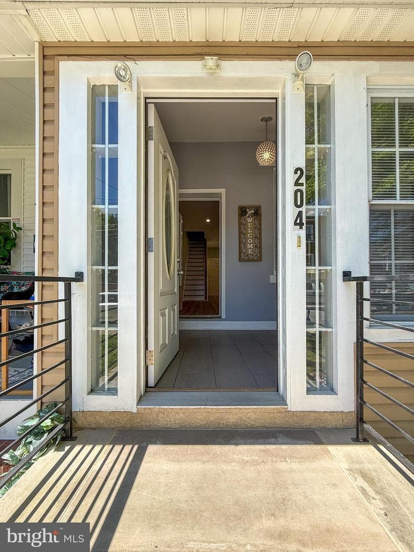 204 Barker Avenue photo 4