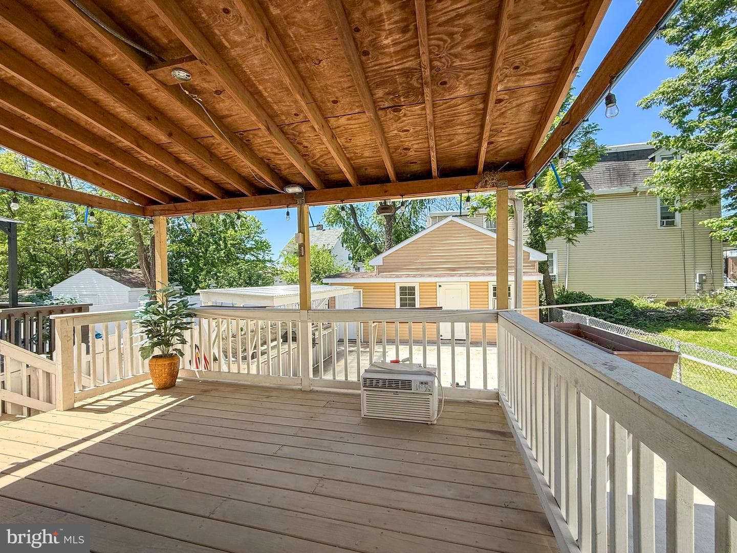 204 Barker Avenue photo 43