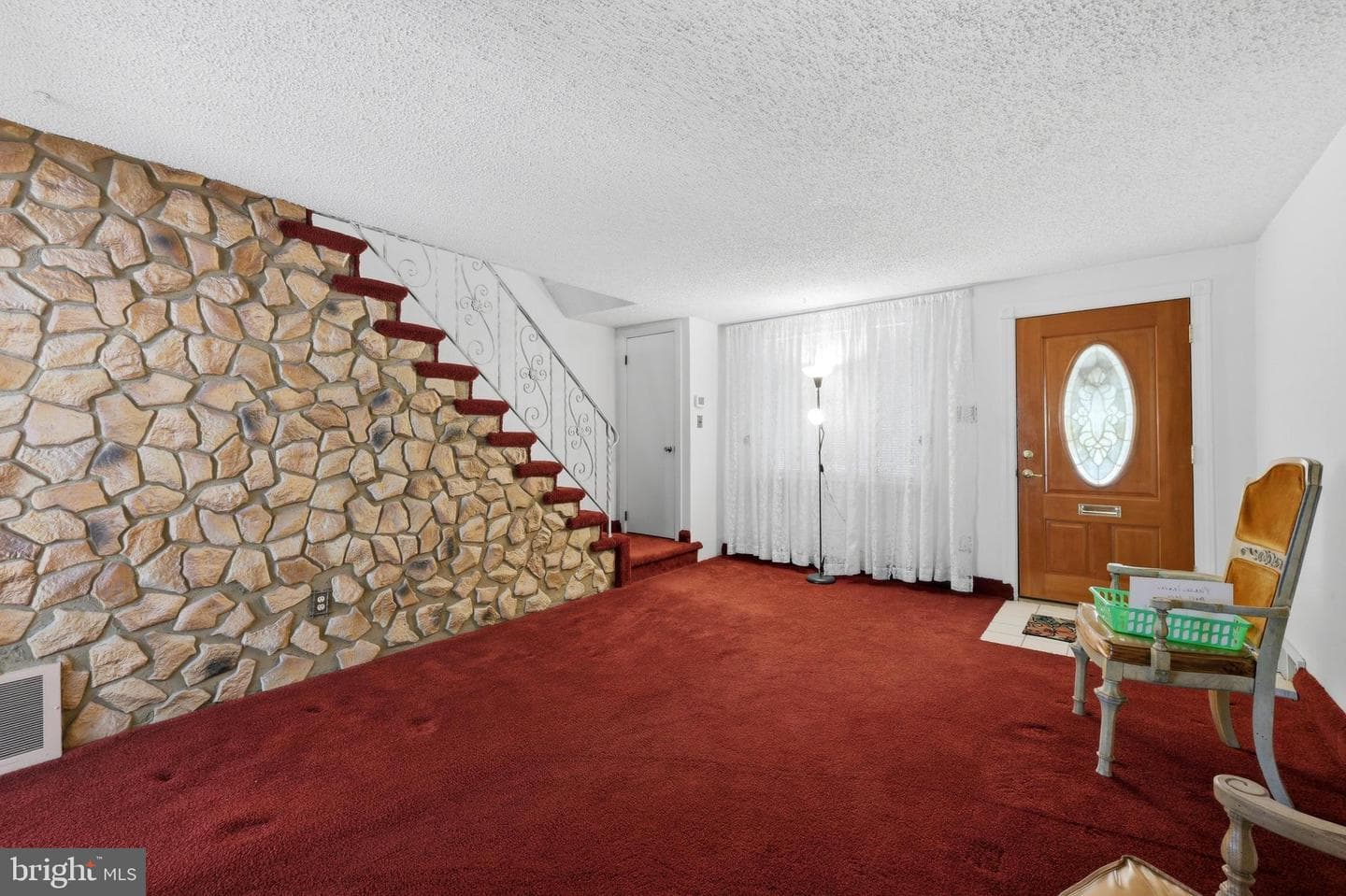 435 Seven Oaks Drive photo 3