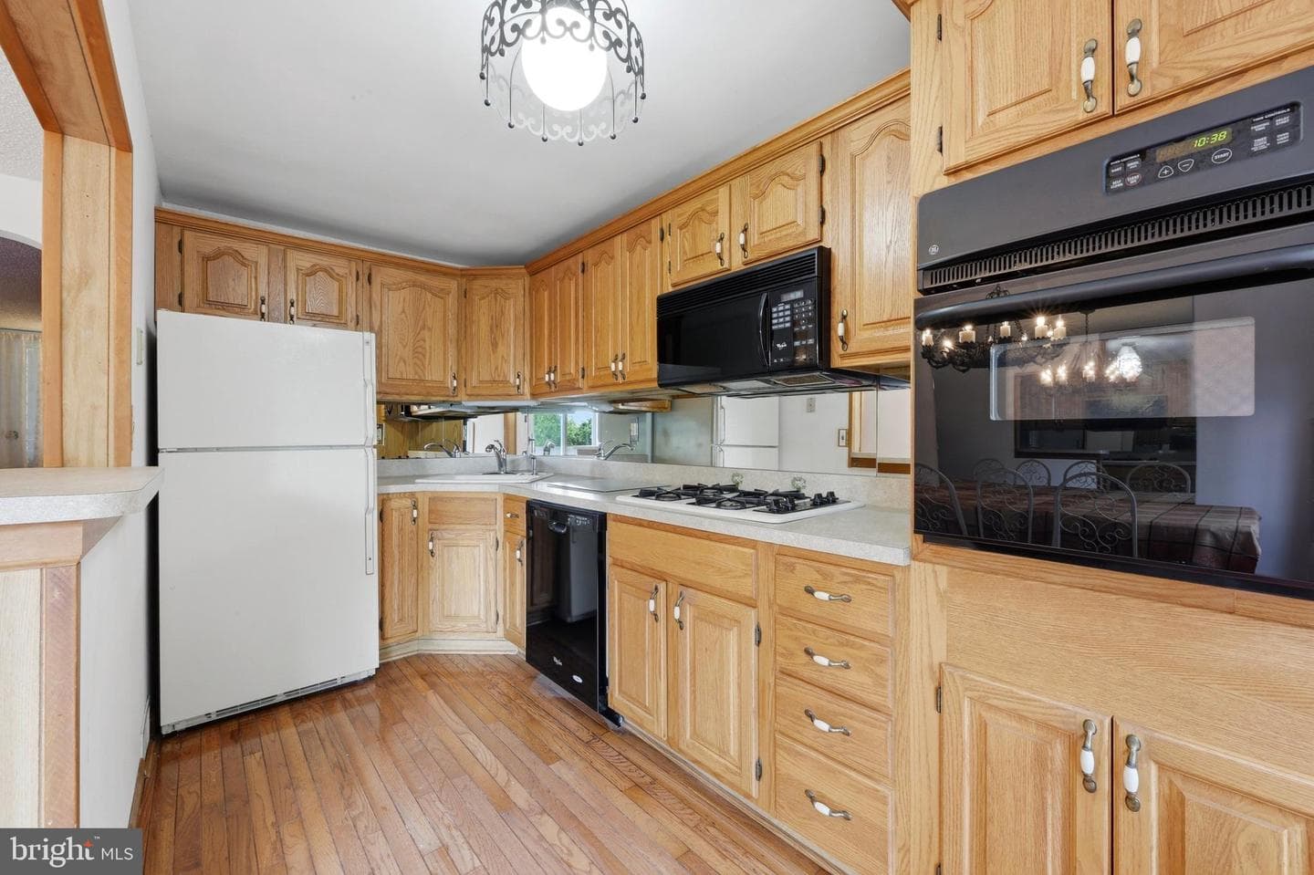 435 Seven Oaks Drive photo 5