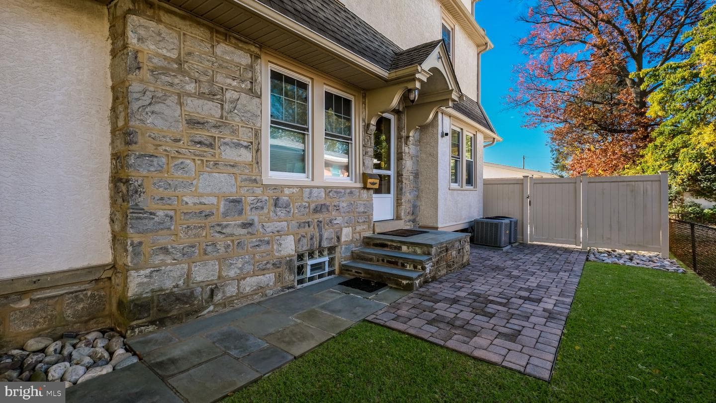 506 Childs Avenue photo 4