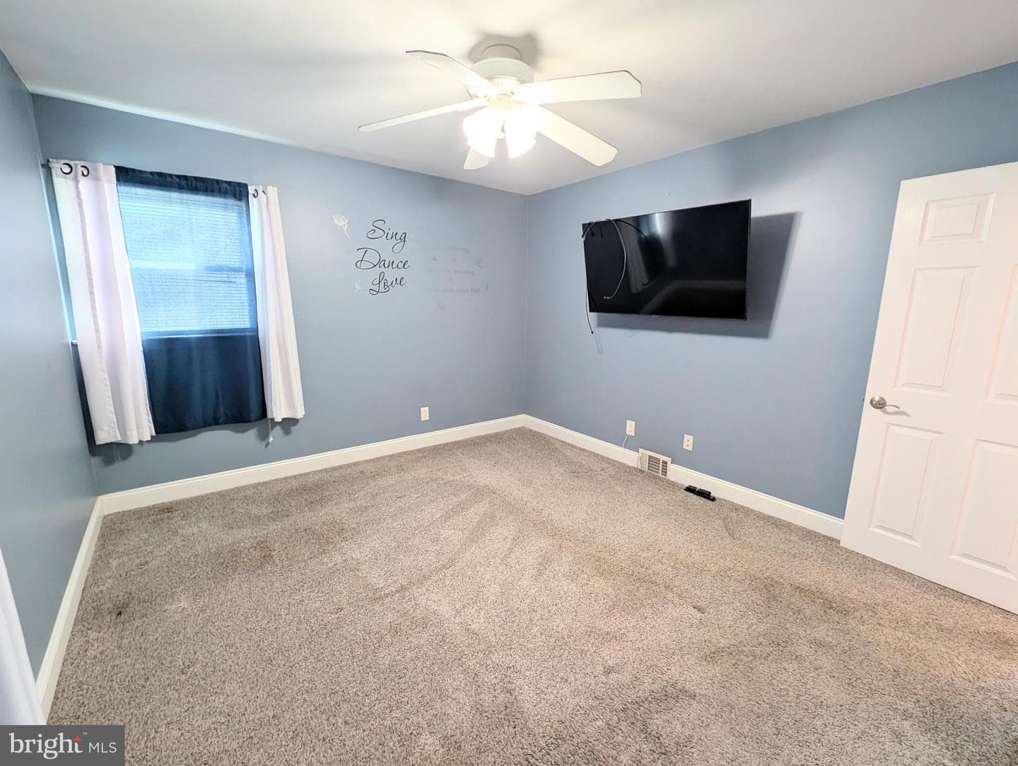 3618 Victor Avenue photo 11