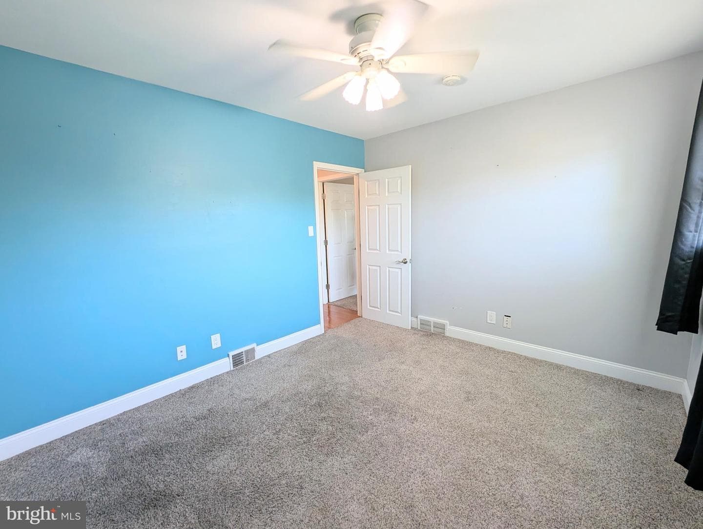 3618 Victor Avenue photo 17