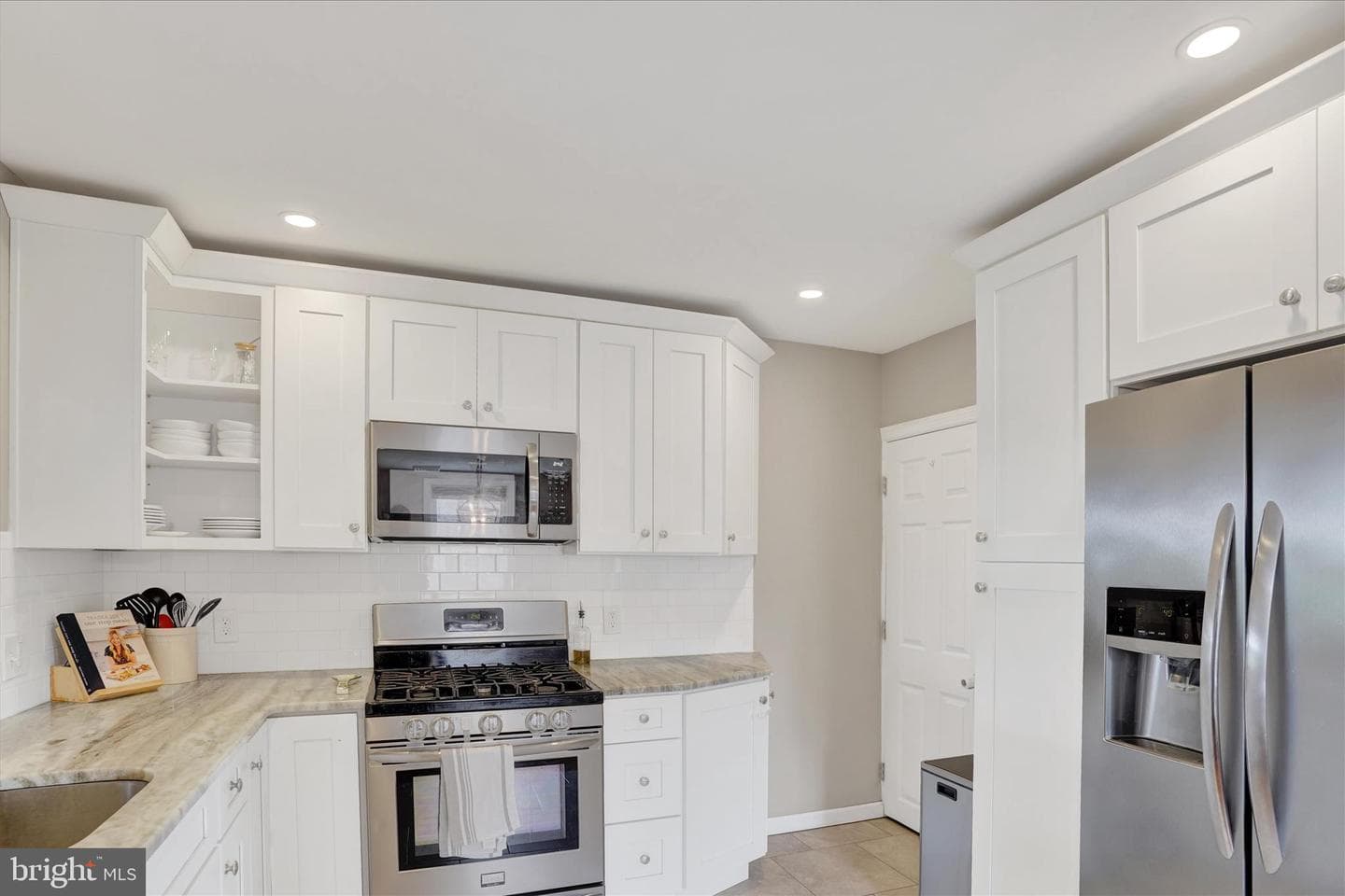 605 Willowbrook Road photo 9