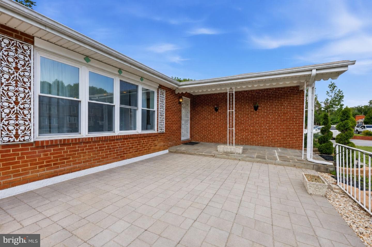 1010 Excelsior Drive photo 3