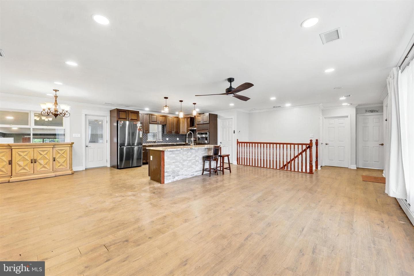 1010 Excelsior Drive photo 5
