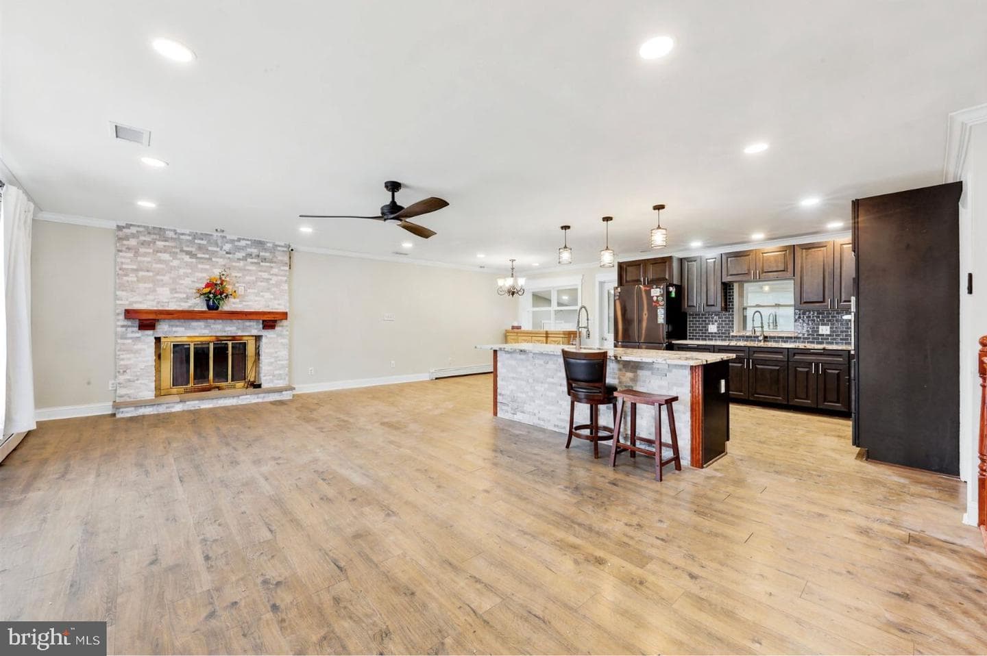1010 Excelsior Drive photo 6