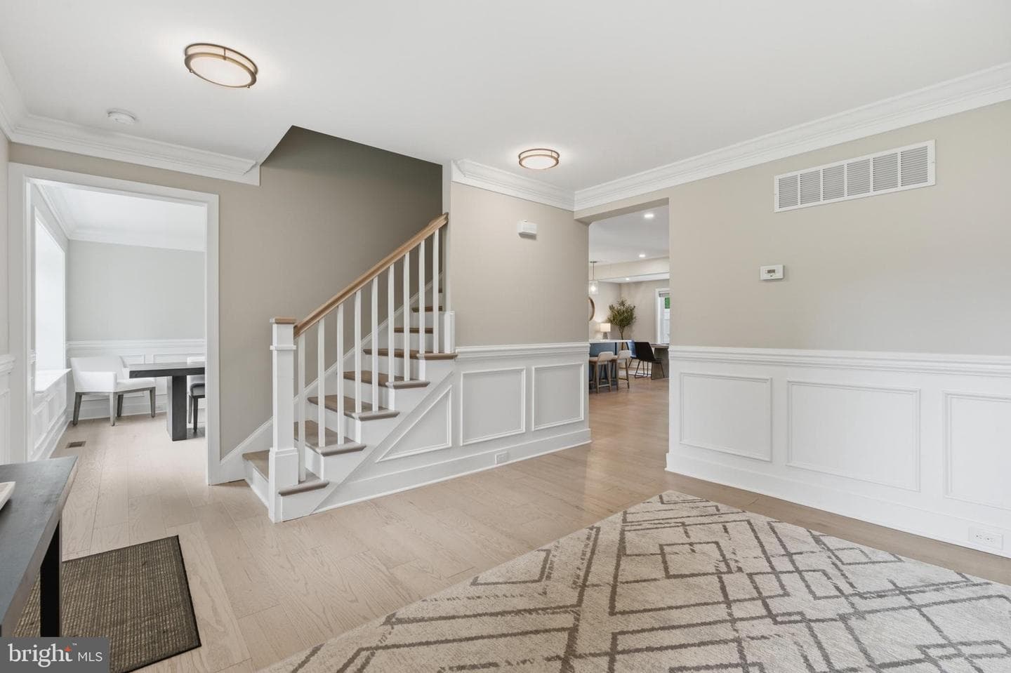 732 Oak Way photo 5