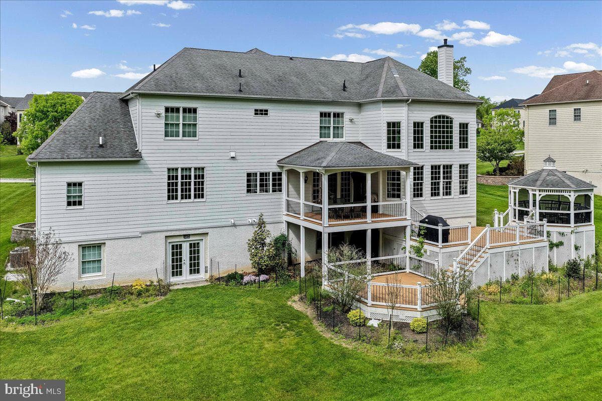 17 Evergreen Place photo 35