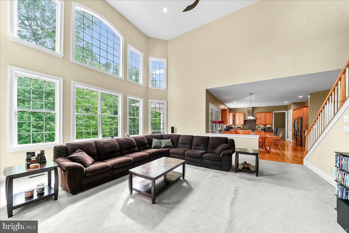 17 Evergreen Place photo 9
