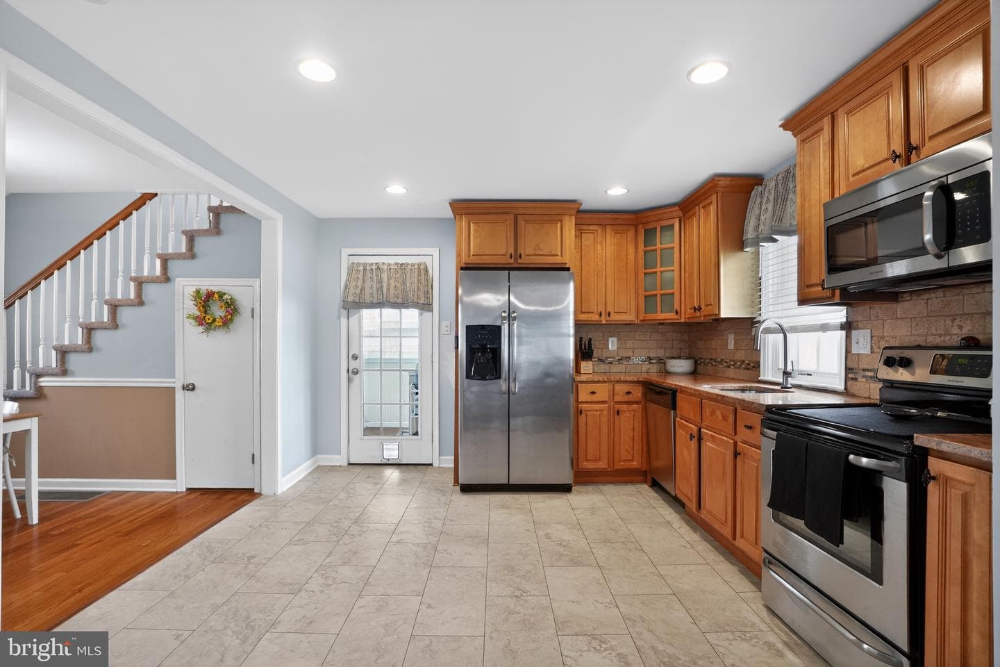 405 Blakeley Road photo 8