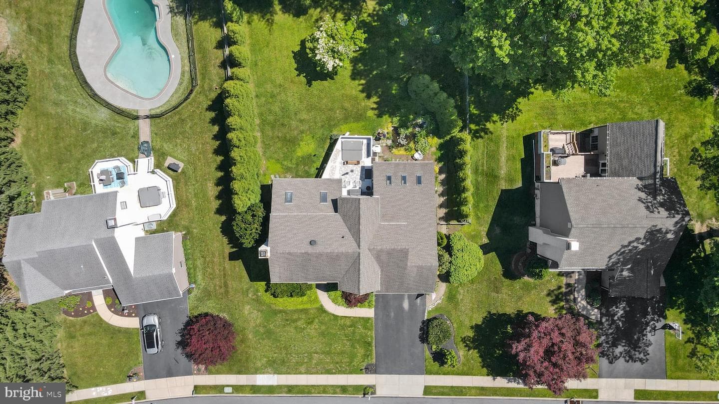 216 County Claire Ln photo 56