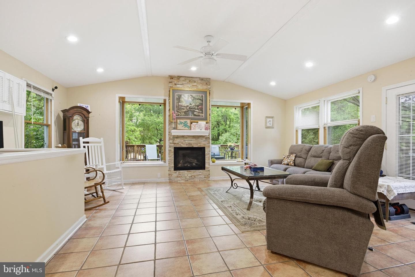 301 Riverview Road photo 12