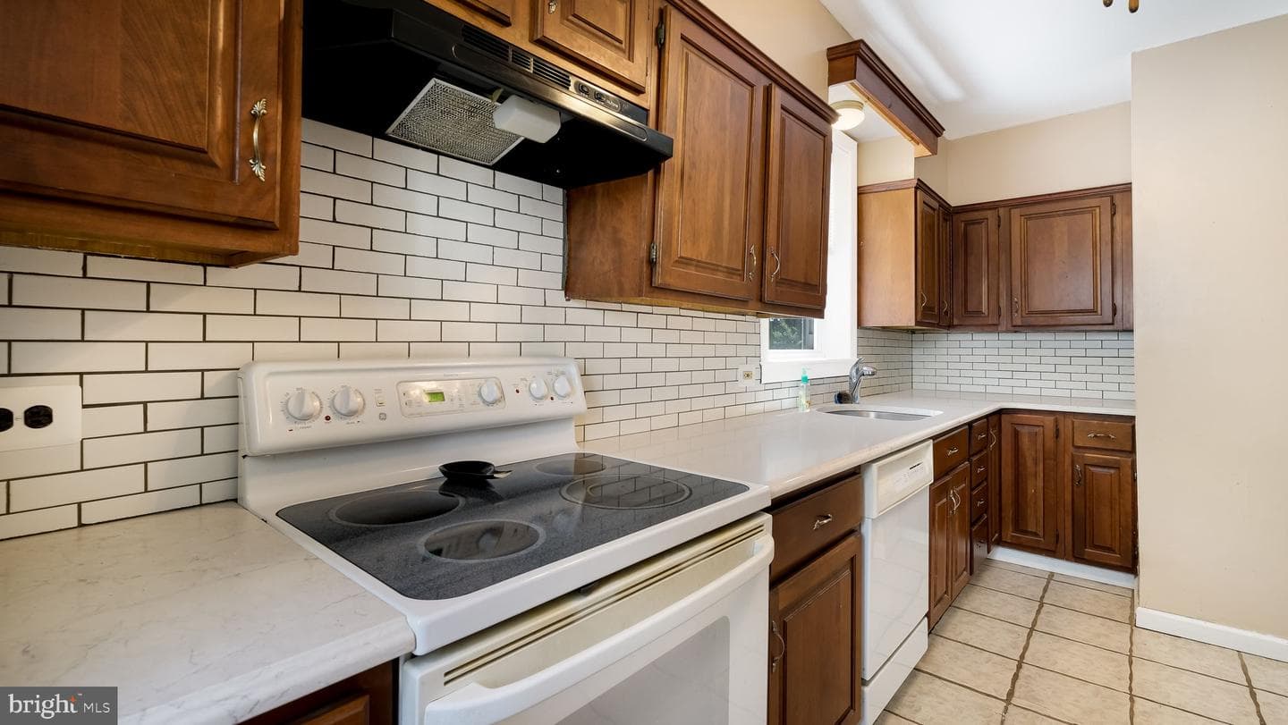 271 Ballymore Road photo 13