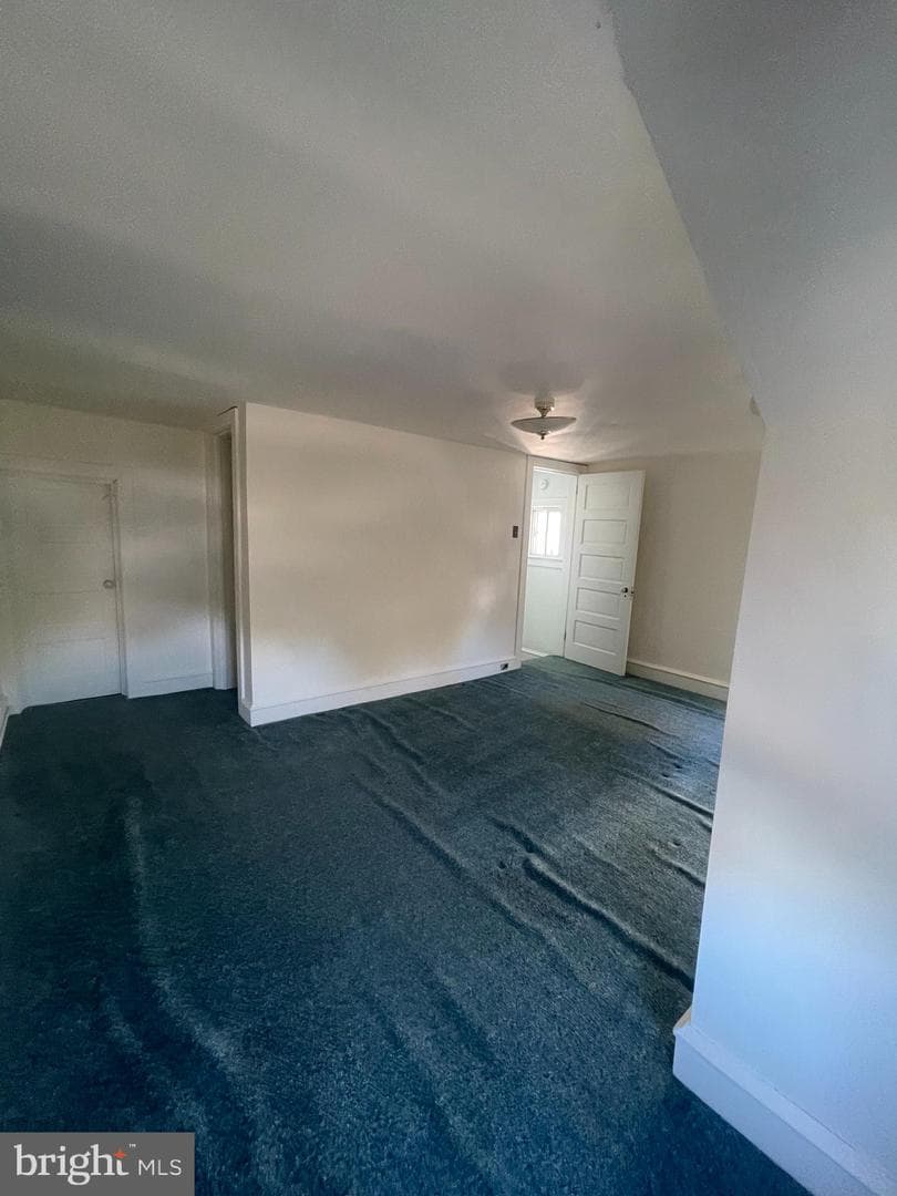 242 Burmont Road photo 8