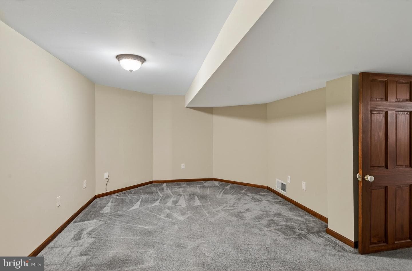 52 Atwater Road photo 58