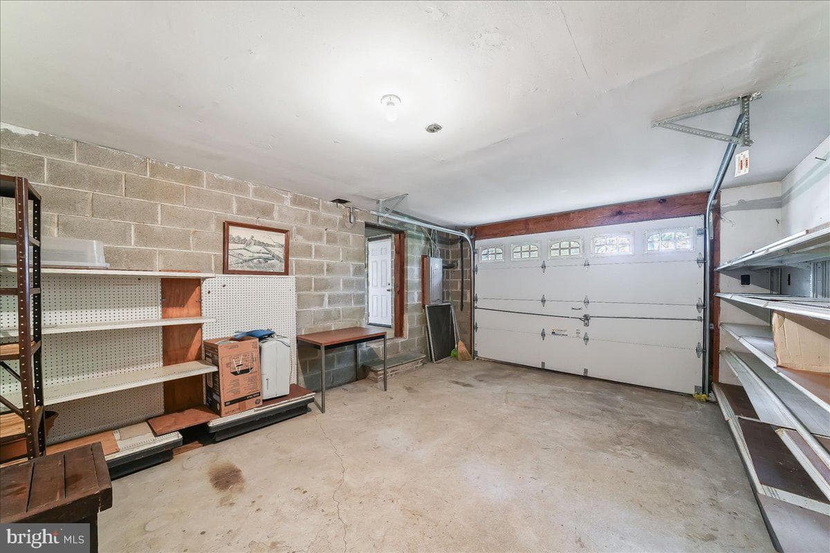 1359 Peach Street photo 33