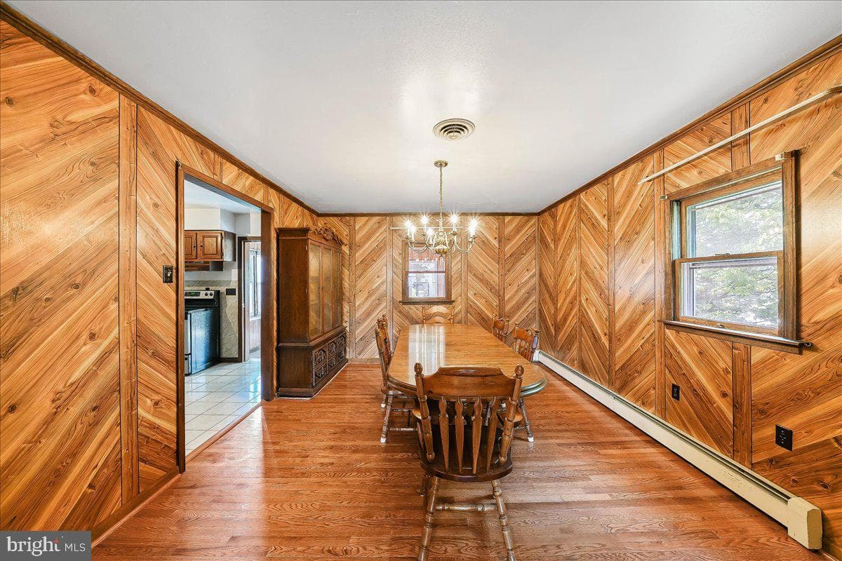 1359 Peach Street photo 6