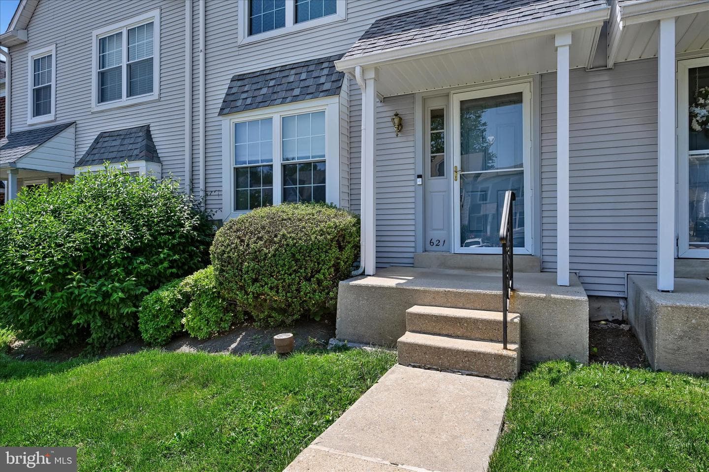 621 Kenney Lane photo 4
