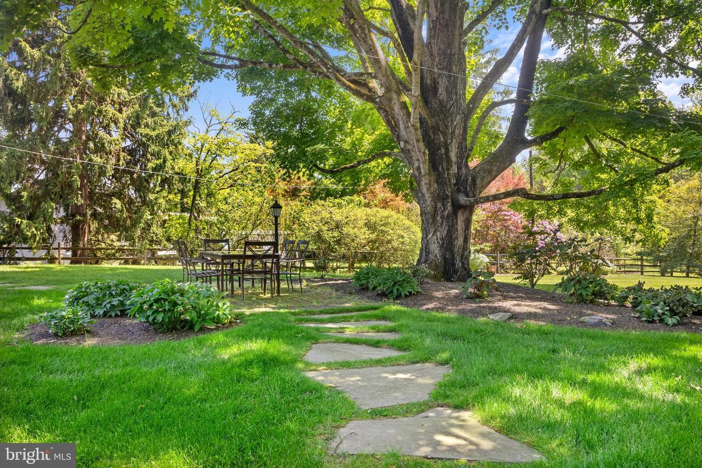 272 Overbrook Drive photo 3