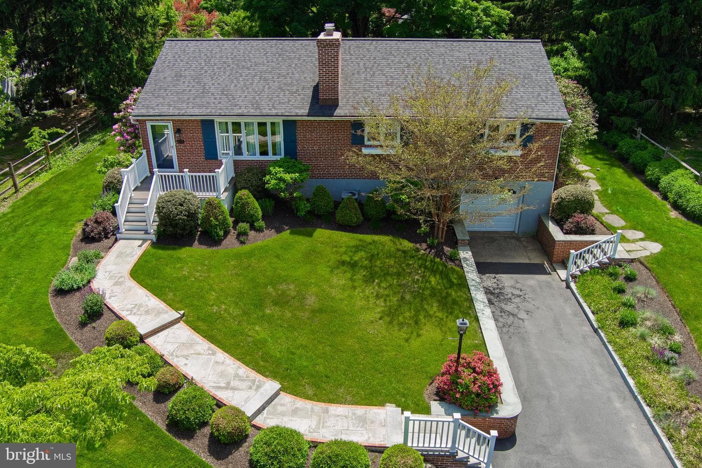 272 Overbrook Drive photo 39