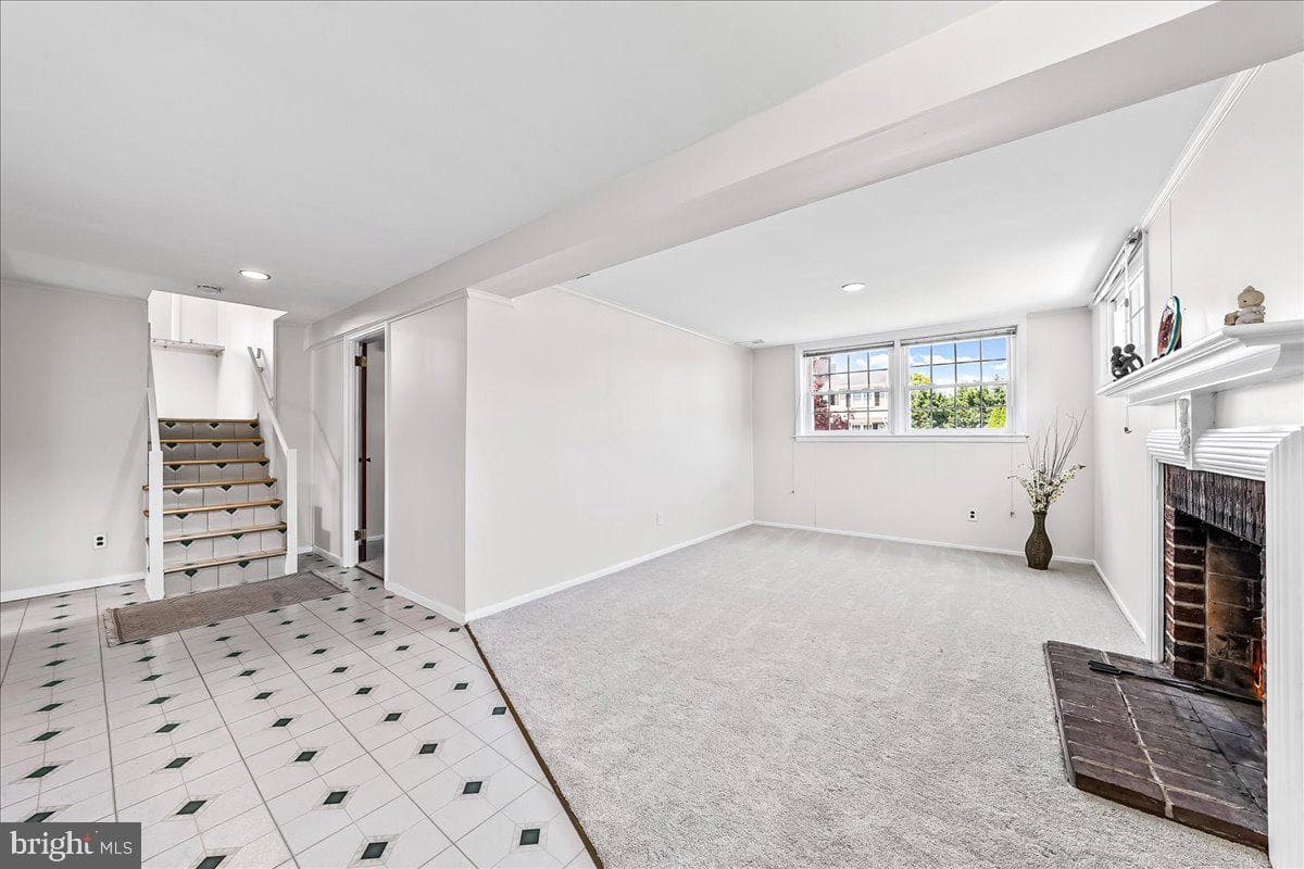 410 Lyndhurst Drive photo 22