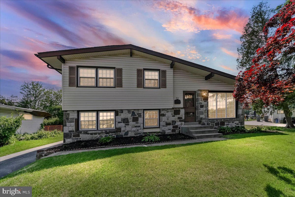 410 Lyndhurst Drive photo 4