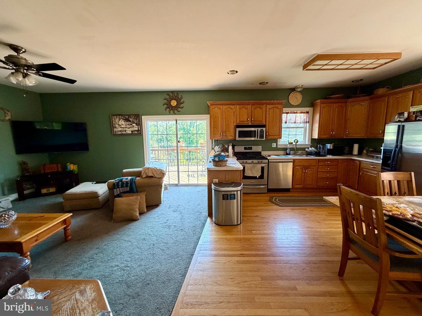 754 Lawson Avenue photo 22