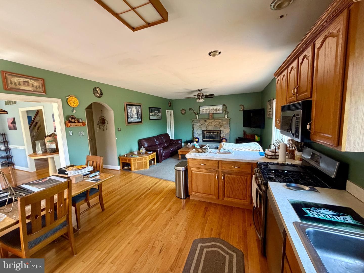 754 Lawson Avenue photo 24
