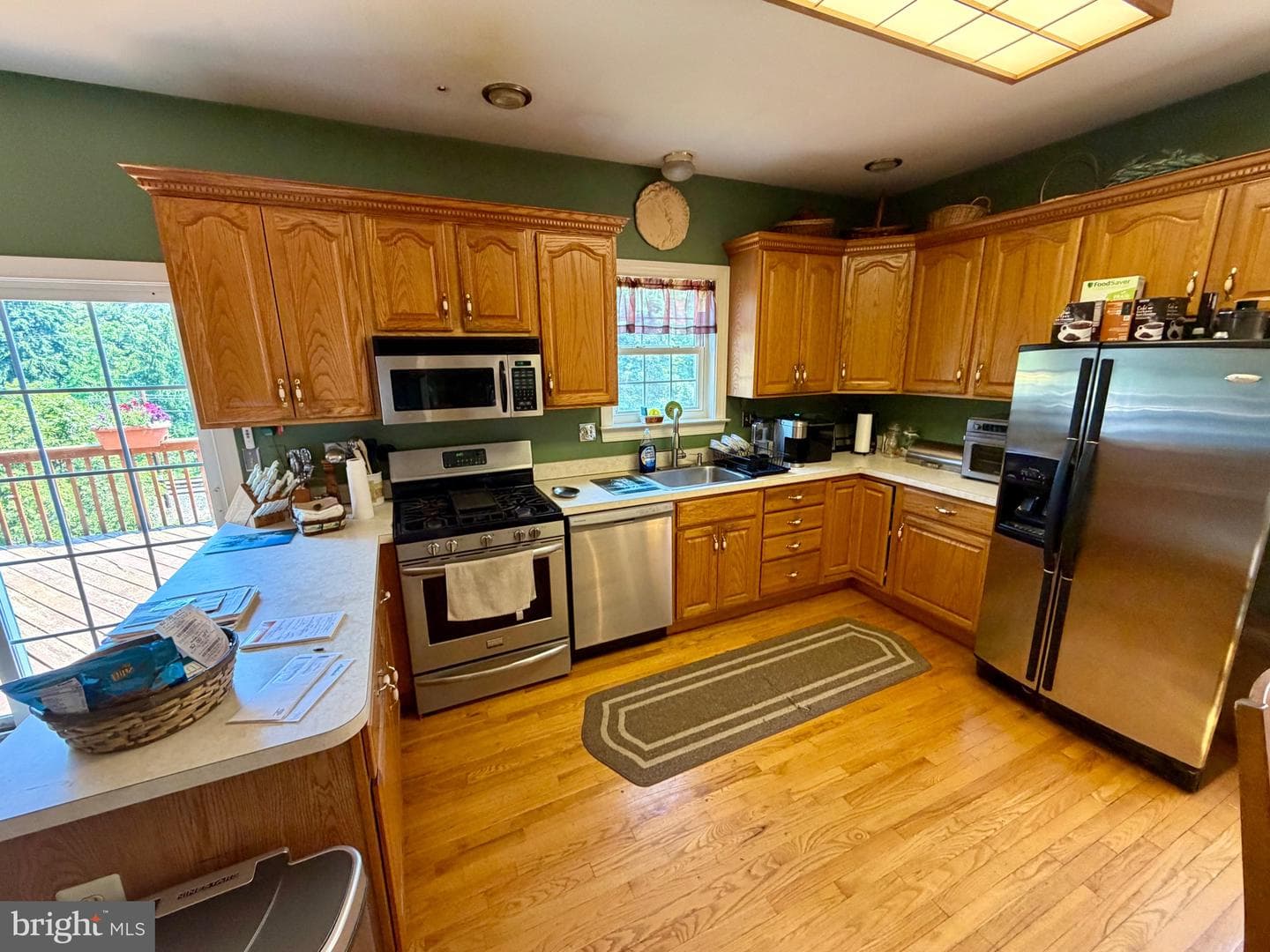 754 Lawson Avenue photo 27