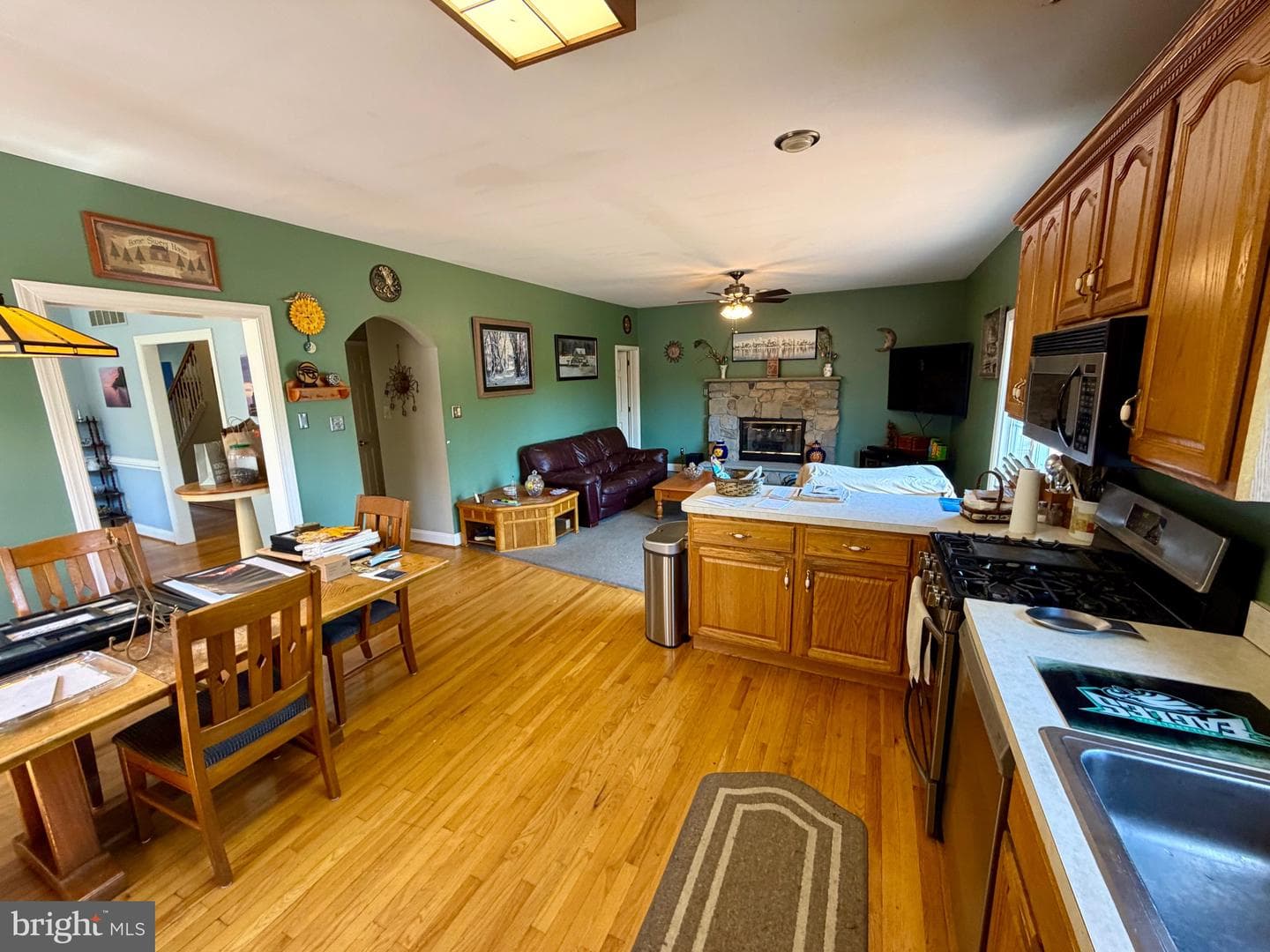 754 Lawson Avenue photo 28