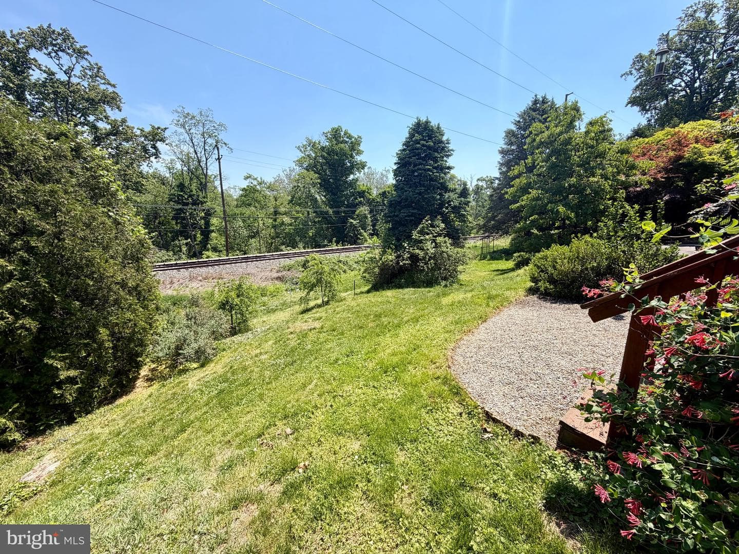 754 Lawson Avenue photo 69