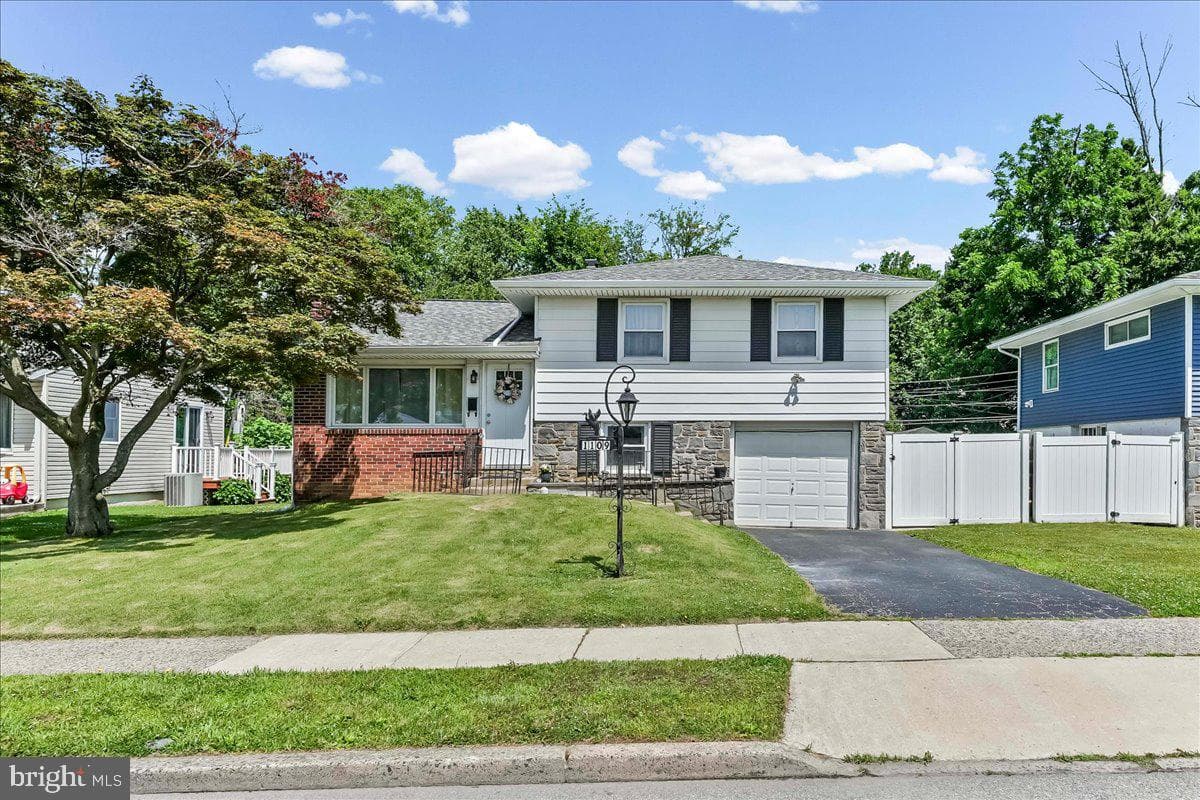 1109 Brookwood Lane, Secane