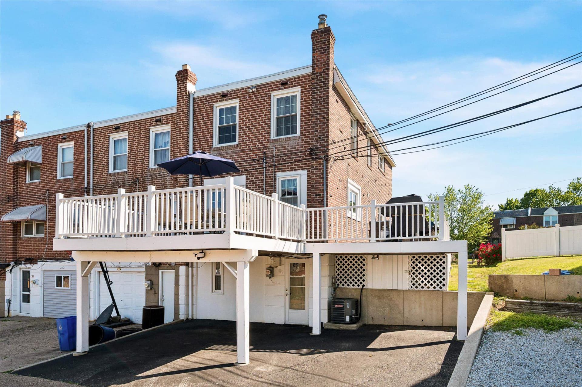 312 Westpark Lane photo 2